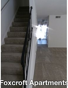 2nd image of 1007 Foxcroft Ln APT 2