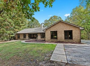 3477 Moraine Dr, Brighton, MI 48114