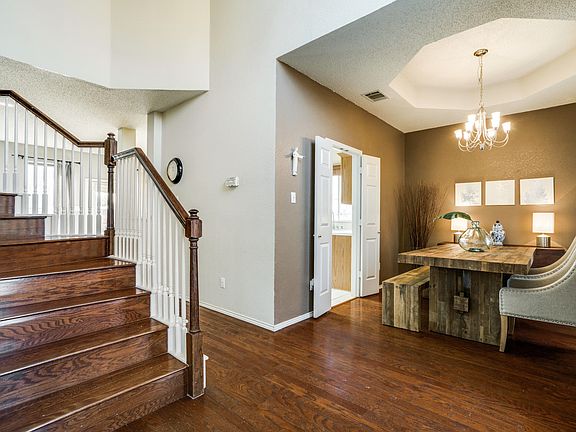 5th image of 1400 Wentworth Dr