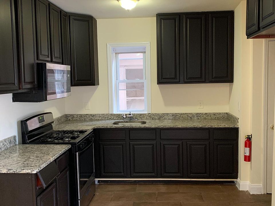 1st image of 91 Willoughby St #1