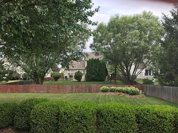 2nd image of 1525 Wilhoit Ave