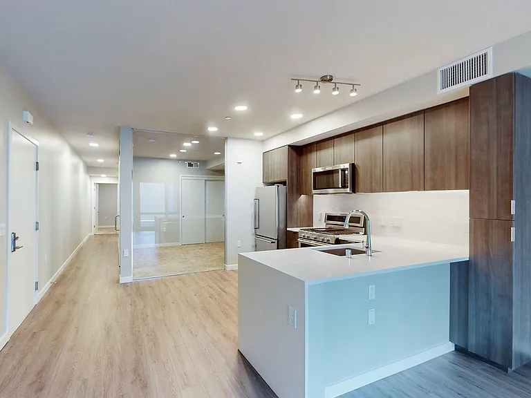 Residences at Lake Merritt — Photo 16