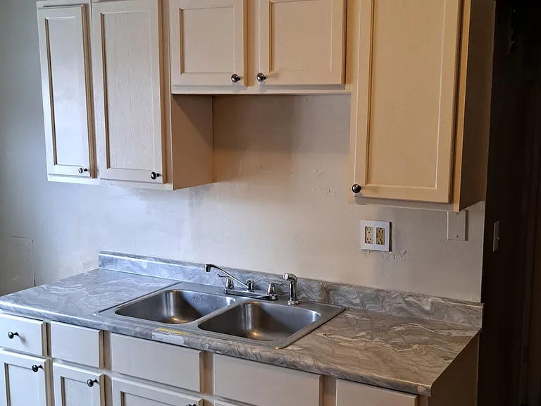 371 E 152nd St #3 — Photo 7