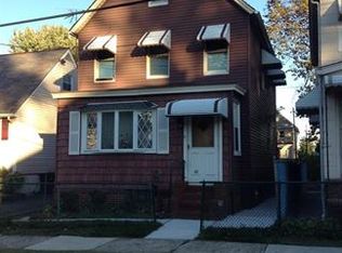 60 Charles St, Carteret, NJ 07008