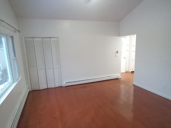 2nd image of 114 Curtis Ln