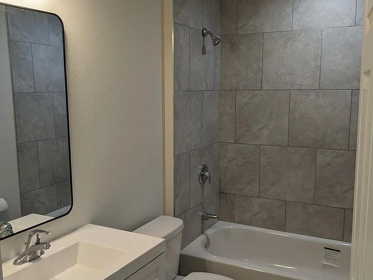 2nd Bathroom