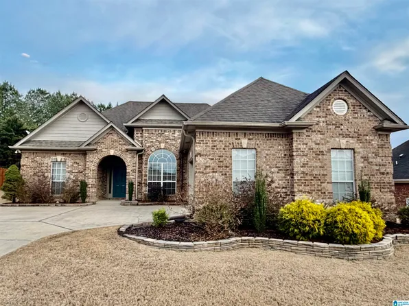 2903 Summit Dr, Fultondale, AL 35068