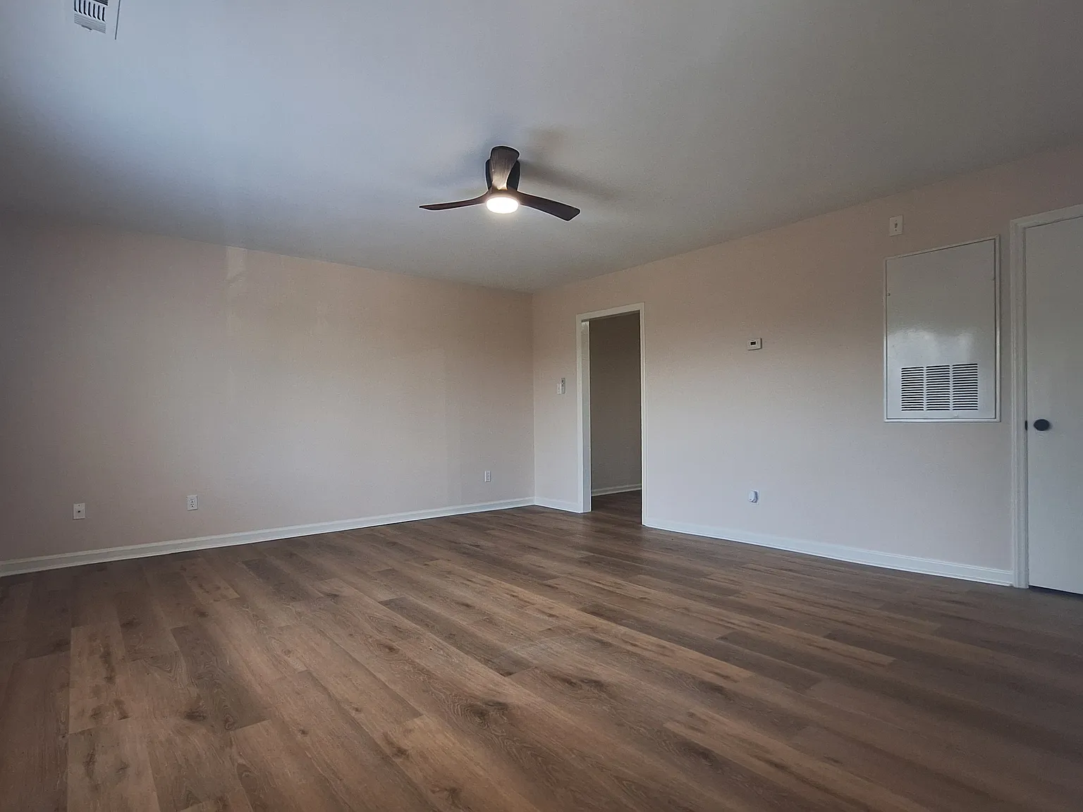 1 bed, 665 sqft, $1,350 — Photo 3