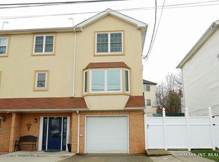20 S Beach Ave, Staten Island, NY 10305