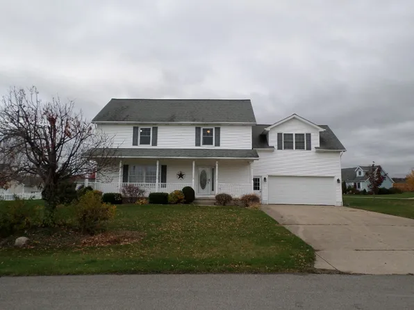 4835 Village Cir W, North East, PA 16428