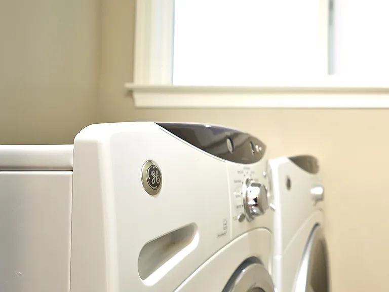 3laundry-8HI