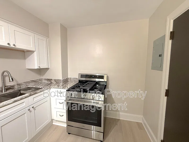 1 bed, 1.0 bath, 714 sqft, $1,495 — Photo 3