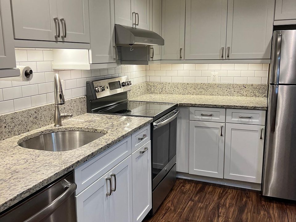 1st image of 807 N Howard St APT 117