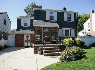 61 Garnet Pl, Elmont, NY 11003