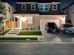 251 Lamplighter Ln, Hollister, CA 95023