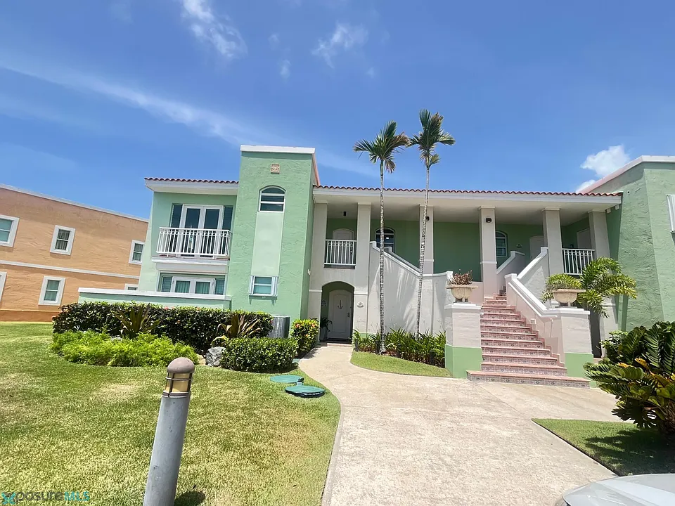 2207 Ocean Dr #2207