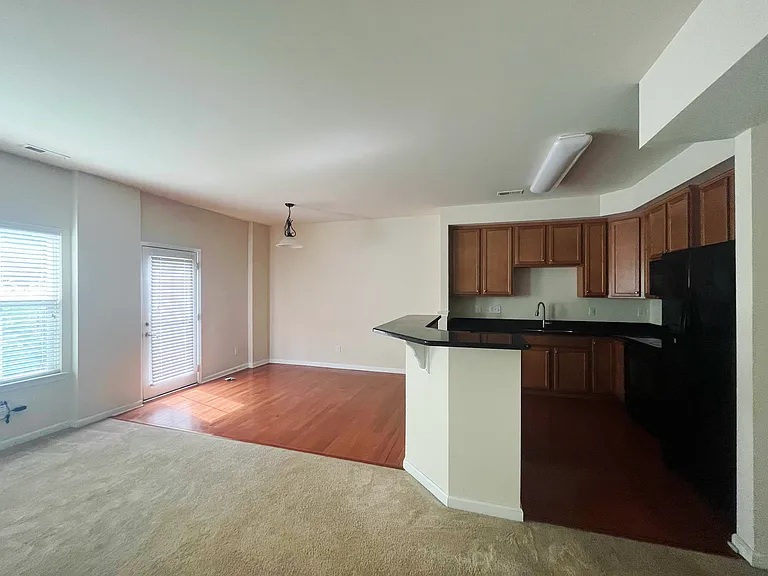 111 Grande Sky Ct — Photo 3