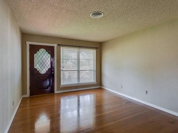 4th image of 2506 Patricia Ln