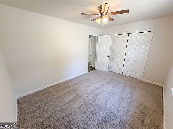 4th image of 5003 Henson Dr SW
