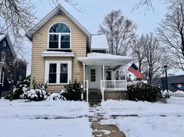 1715 5th St, Bay City, MI 48708