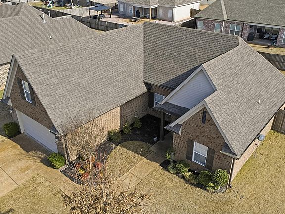3rd image of 4104 Bramble Crest Dr