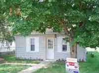 105 S Robyn Ct, Hanna City, IL 61536