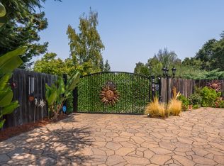 854 Hillcrest Dr, Redwood City, CA 94062