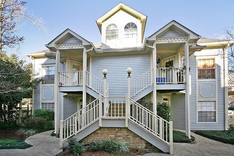 Exterior, gated community