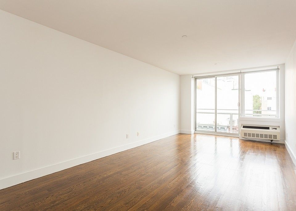 1st image of 160 E 117th St #6C