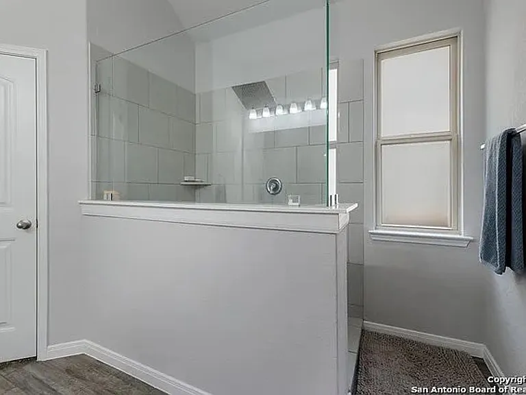 8909 Elizabeth Park — Photo 21