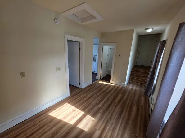 138 Washington St APT 4, Middletown, CT 06457