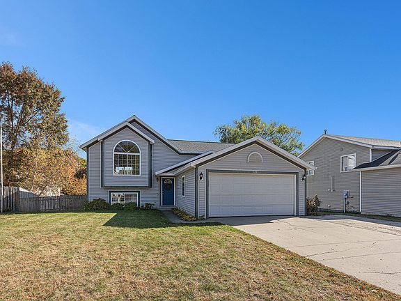 2nd image of 720 Kommer Ct NW