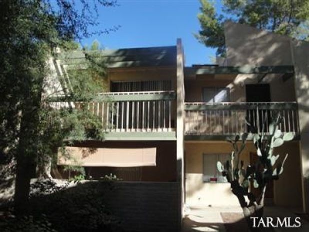 1st image of 830 S Langley Ave