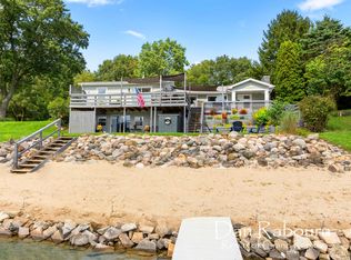 12645 Oakwood Shores St, Wayland, MI 49348