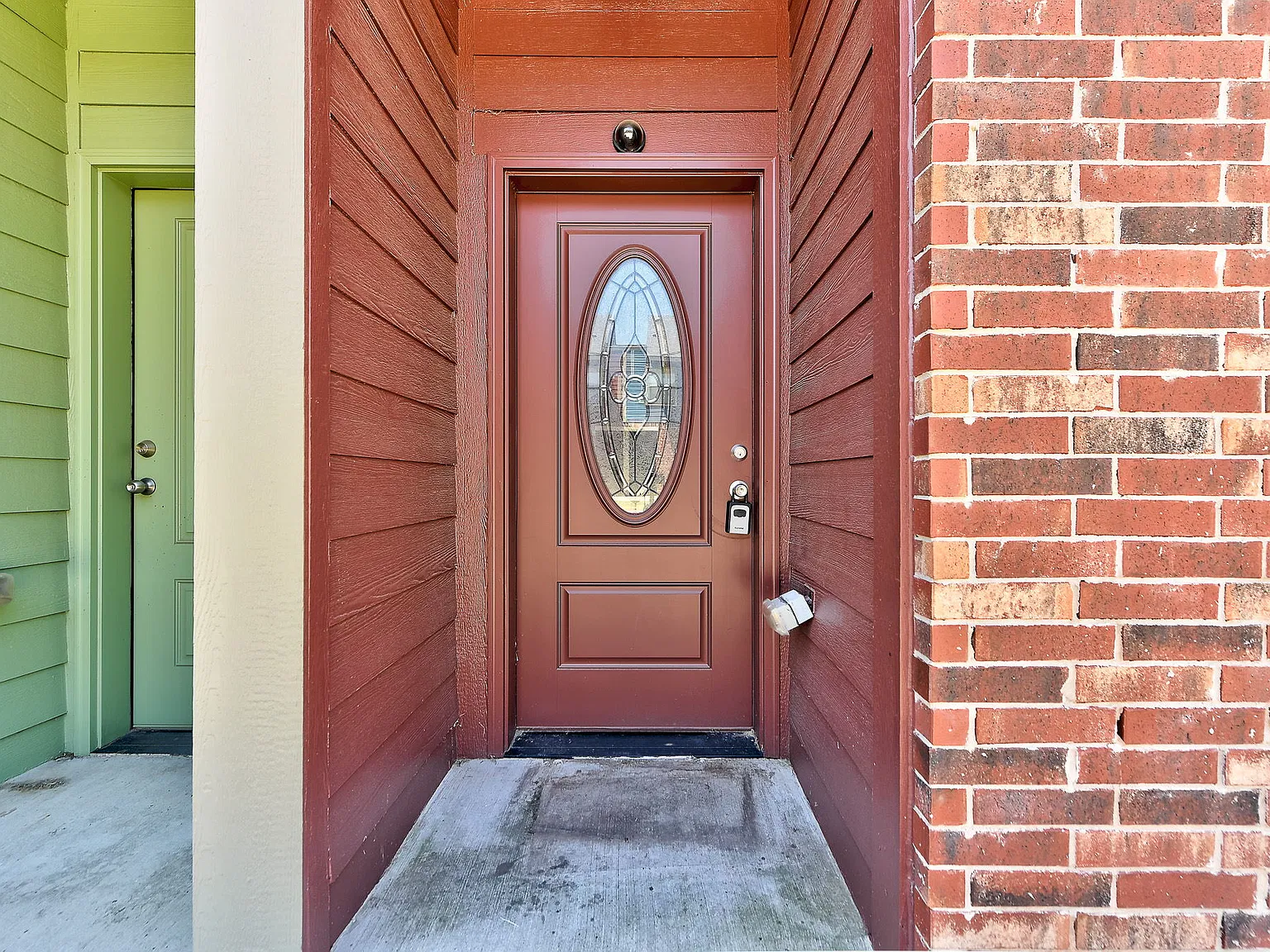 Houston Ave - 2113 - 1 — Photo 2