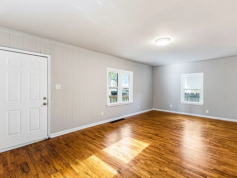 2911 Felix St — Photo 5