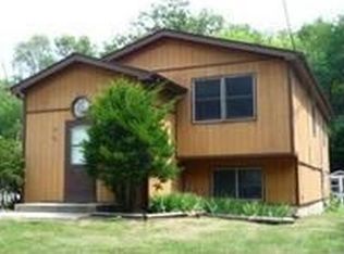 29 Hillcrest Ave, Fox Lake, IL 60020