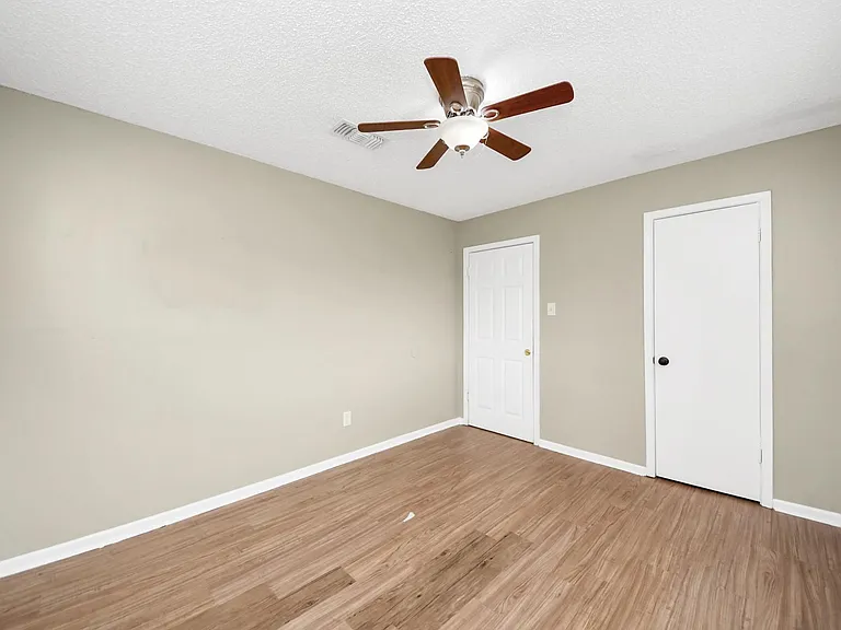 1006 Perry St #100 — Photo 31