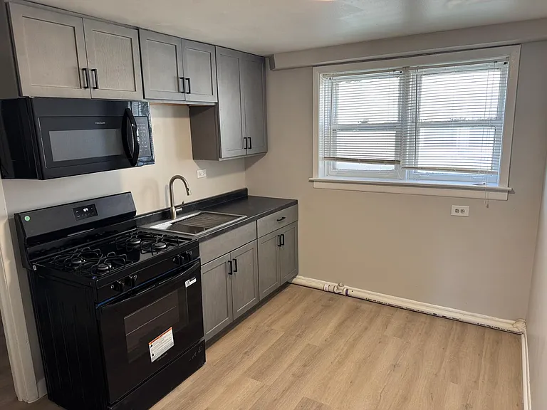 846 S 21st Ave #G — Photo 4