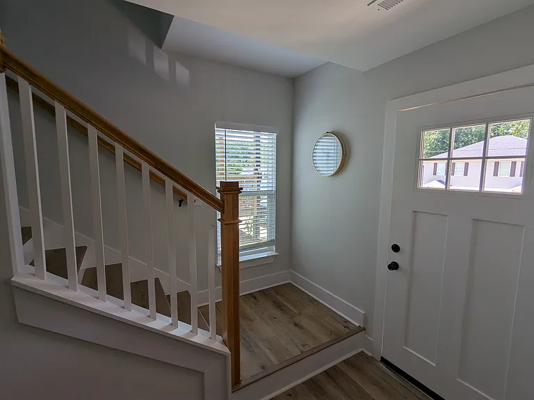 8 Robin Hood Rd #B — Photo 4