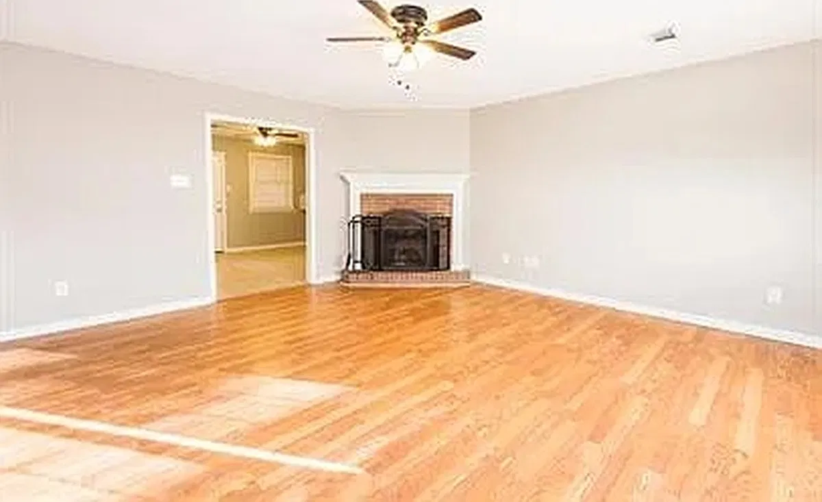 3 bed, 1460 sqft, $1,450 — Photo 2
