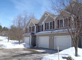 2 Plum Ln, Newmarket, NH 03857