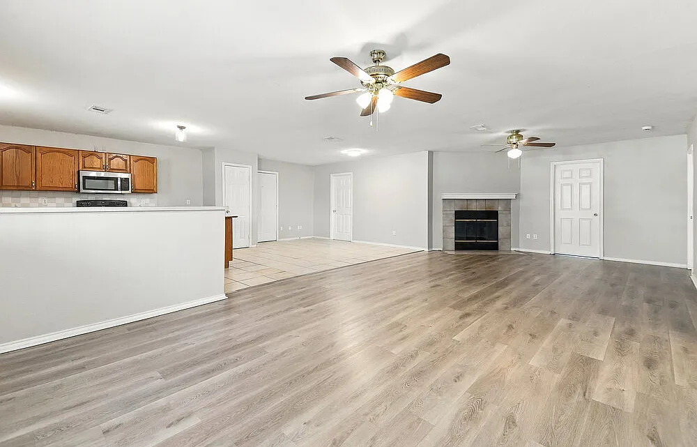 3 bed, 2.0 bath, 1687 sqft, $1,750 — Photo 4