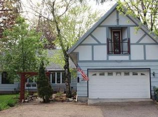 3899 Victoria St N, Shoreview, MN 55126
