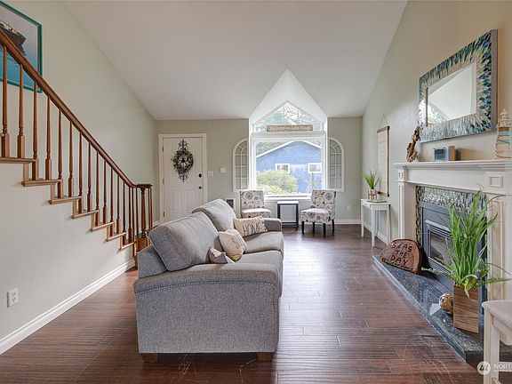 5th image of 559 Duck Lake Drive SE