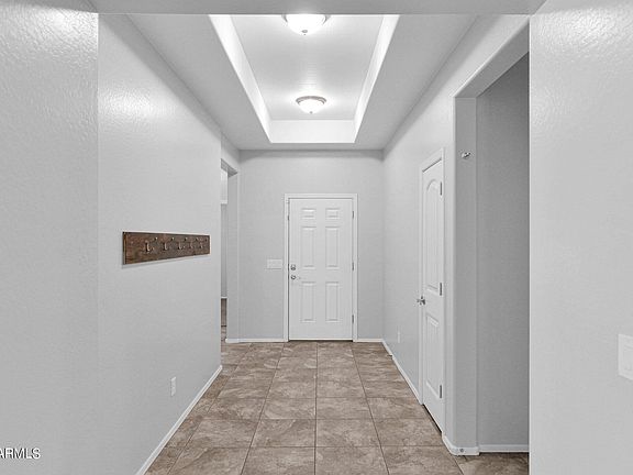 5th image of 9406 N IRISH Court