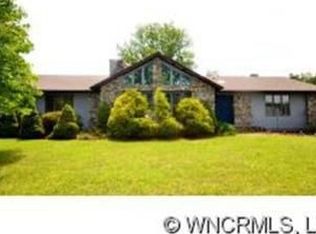 8 William Warren Dr, Asheville, NC 28806