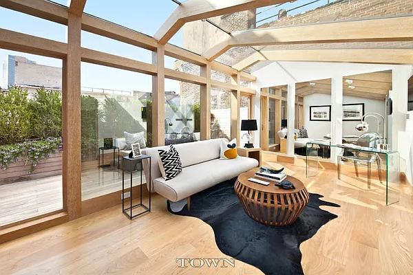 Sold by Town Residential | media 28