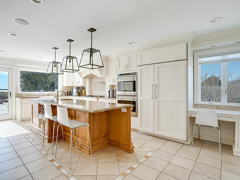 9 Wheaton Way — Photo 16
