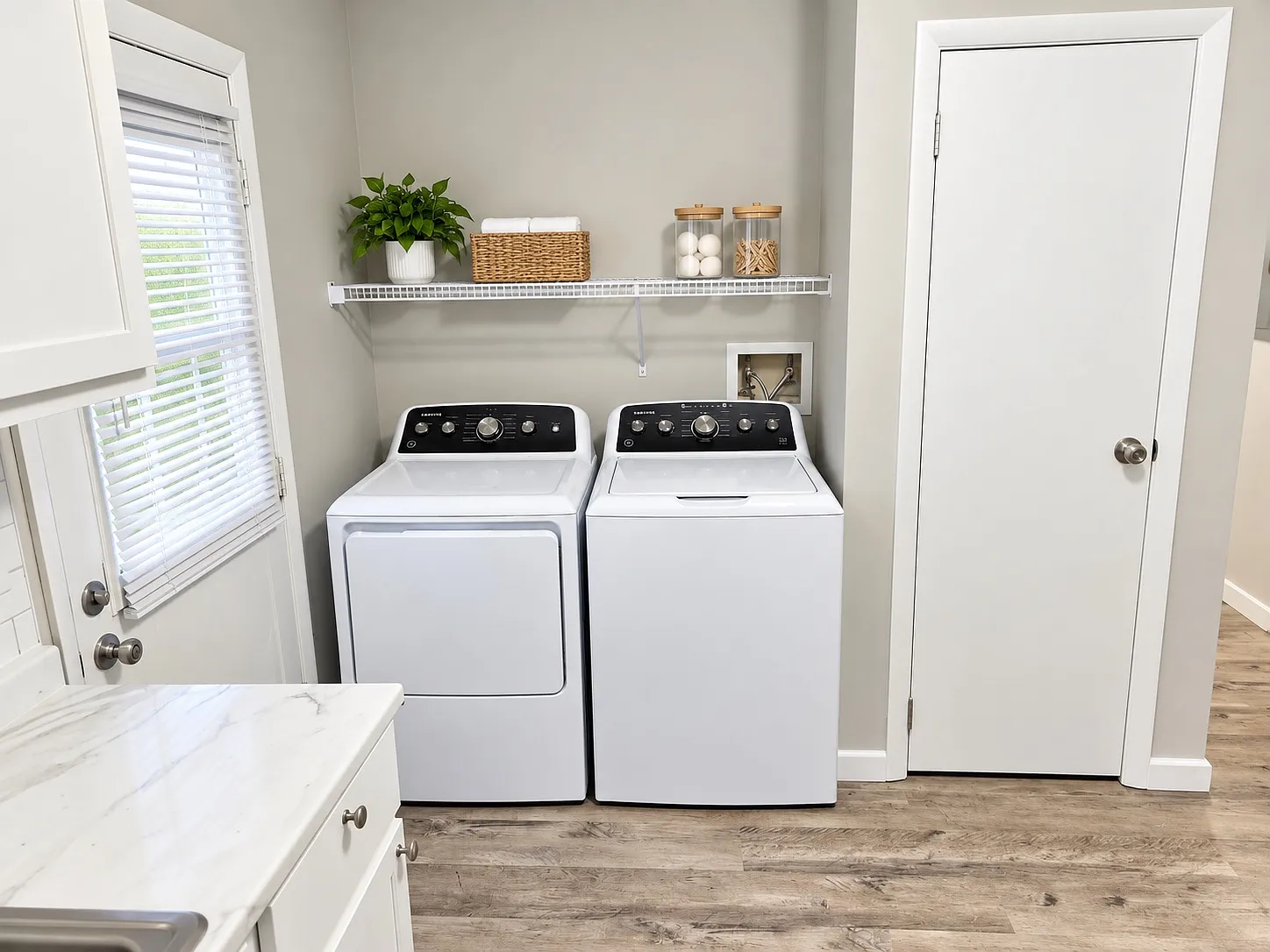 2 bed, 1000 sqft, $890 — Photo 3
